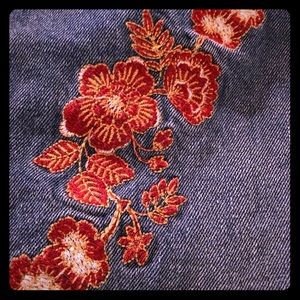 Women’s JustFab jeans 34